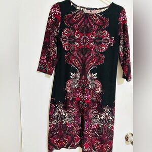 Tiana B Beautiful design dress size 12P for in between seasons